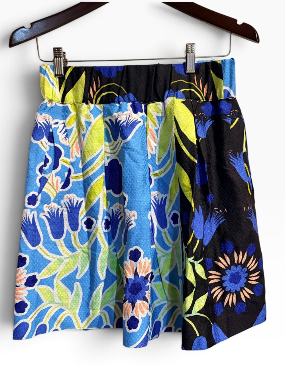 MAEVE Anthropologie NWT-blue floral skirt. 💙💚🖤